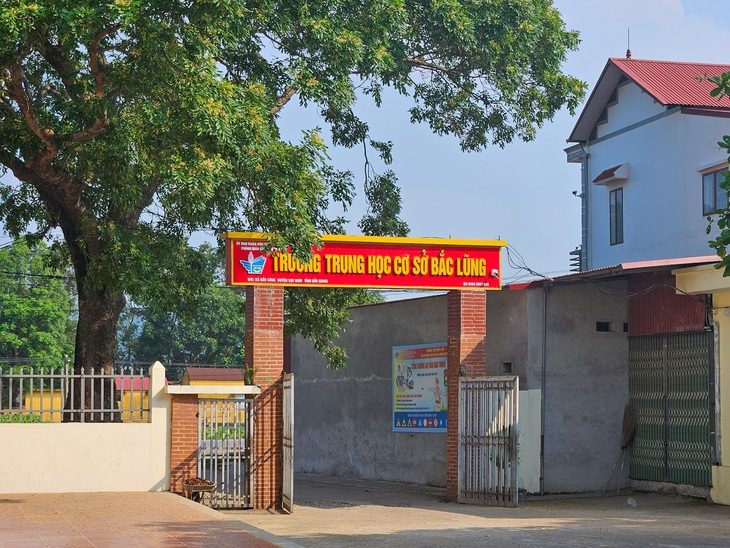 Trường THCS Bắc Lũng, Lục Nam, Bắc Giang nơi xảy ra sự việc xô xát giữa các học sinh - Ảnh: HÀ QUÂN